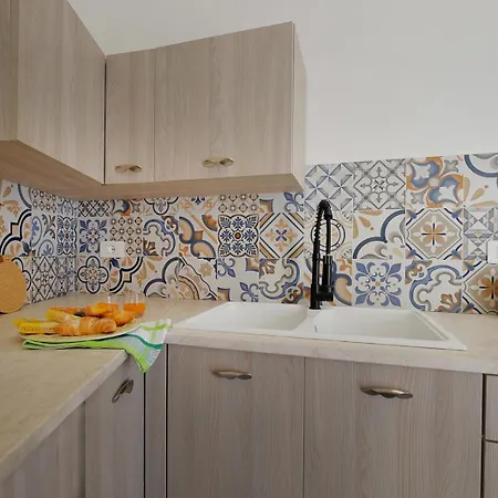 Guest house Aquablue By Teuladaapartments 3*