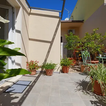 Guest house Aquablue By Teuladaapartments 3*