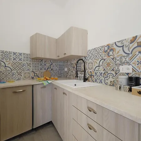 Guest house Aquablue By Teuladaapartments